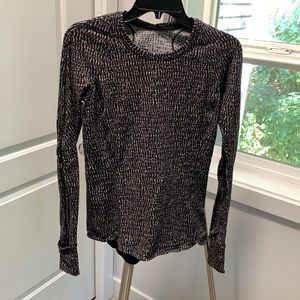 Lululemon black and white long sleeved- size 8